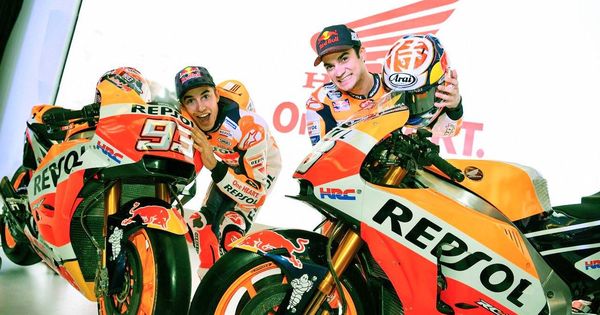 Foto: Márquez y Pedrosa, con la nueva moto. (Honda) 