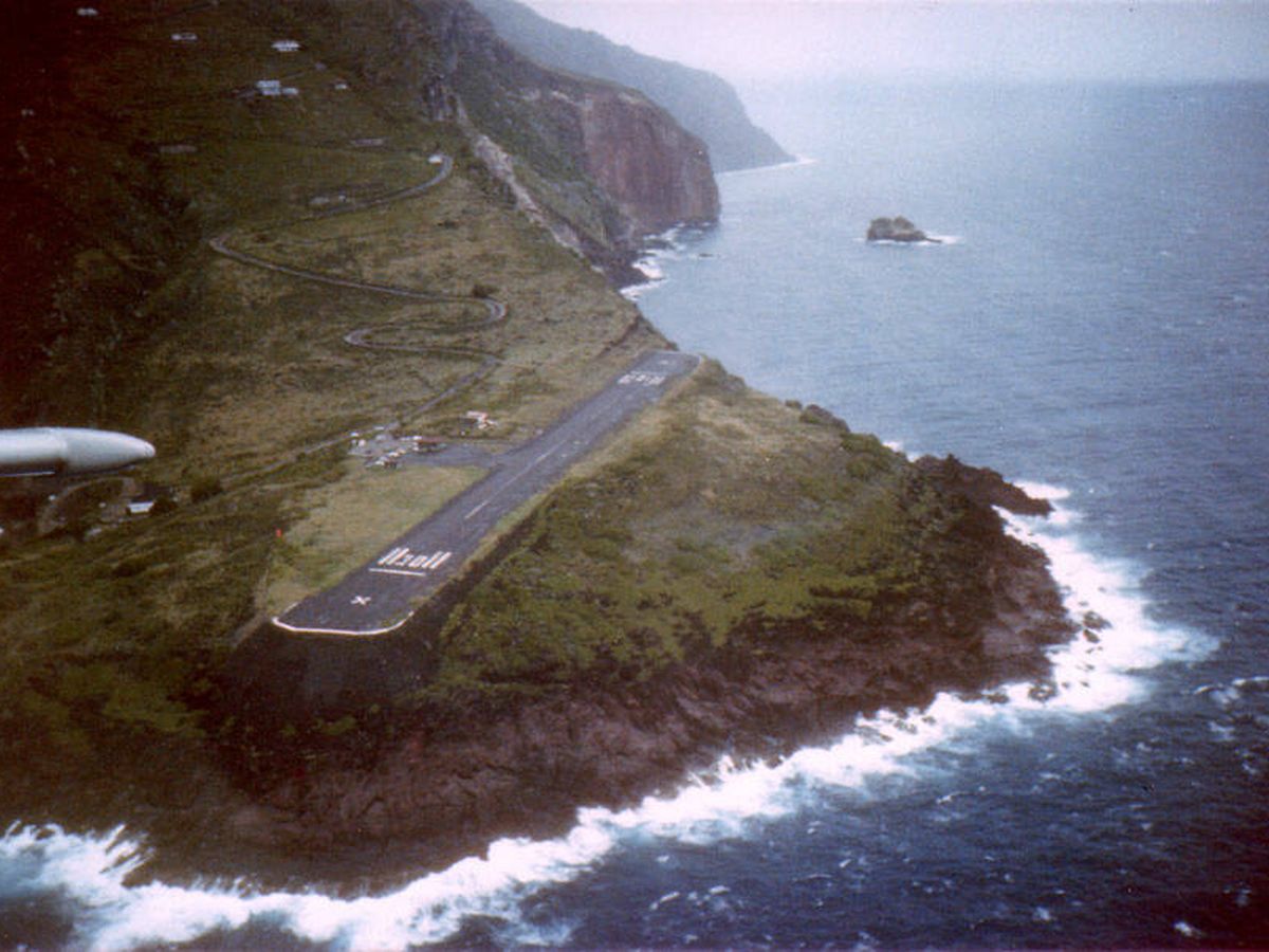 Foto: Así es la pista de aterrizaje más corta del mundo (y los aviones que pueden aterrizar en ella) (Wikipedia/Pia L)