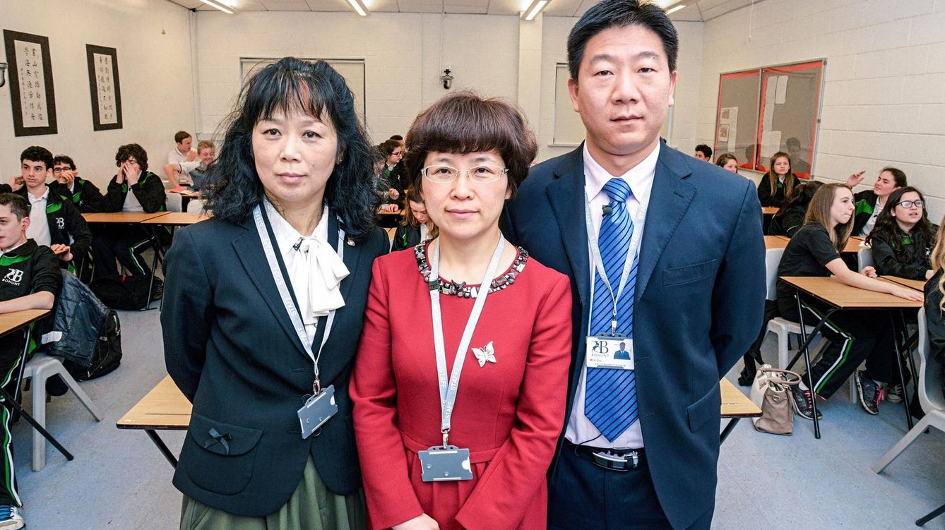 Foto: Los profesores Li Aiyun, Jun Yang-Williams y Hailian Zou. (BBC)