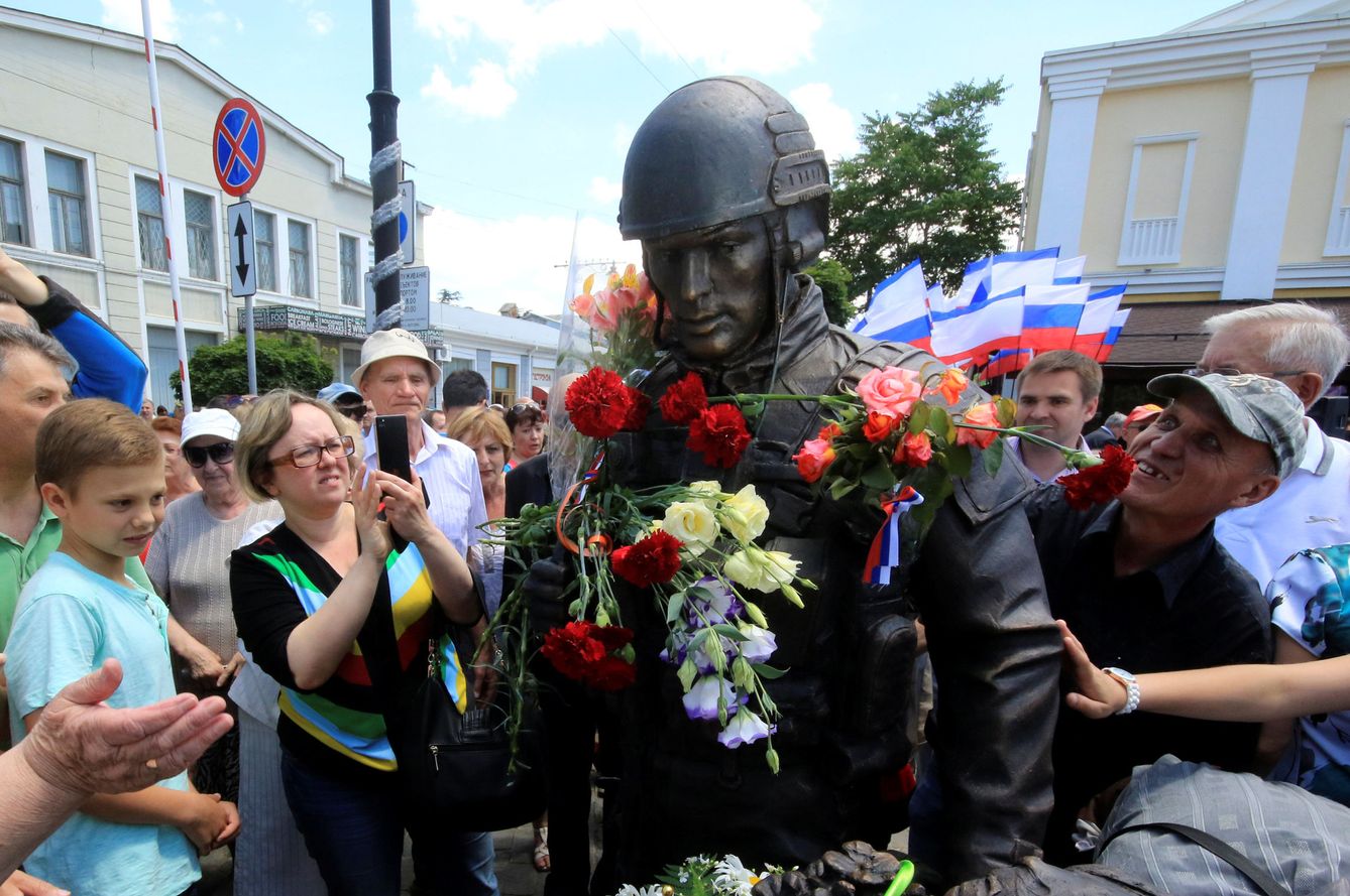 Inauguración del monumento a los soldados rusos en Simferopol, Crimea, en junio de 2016 (Reuters)
