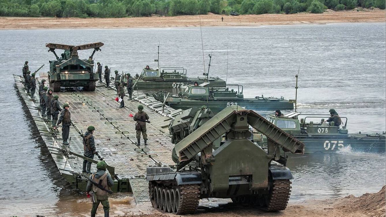 70 blindados destruidos en el río Donets: el desastre ruso que define la guerra de Ucrania
