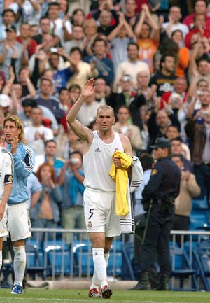 Zidane se jubila con un partido frenético