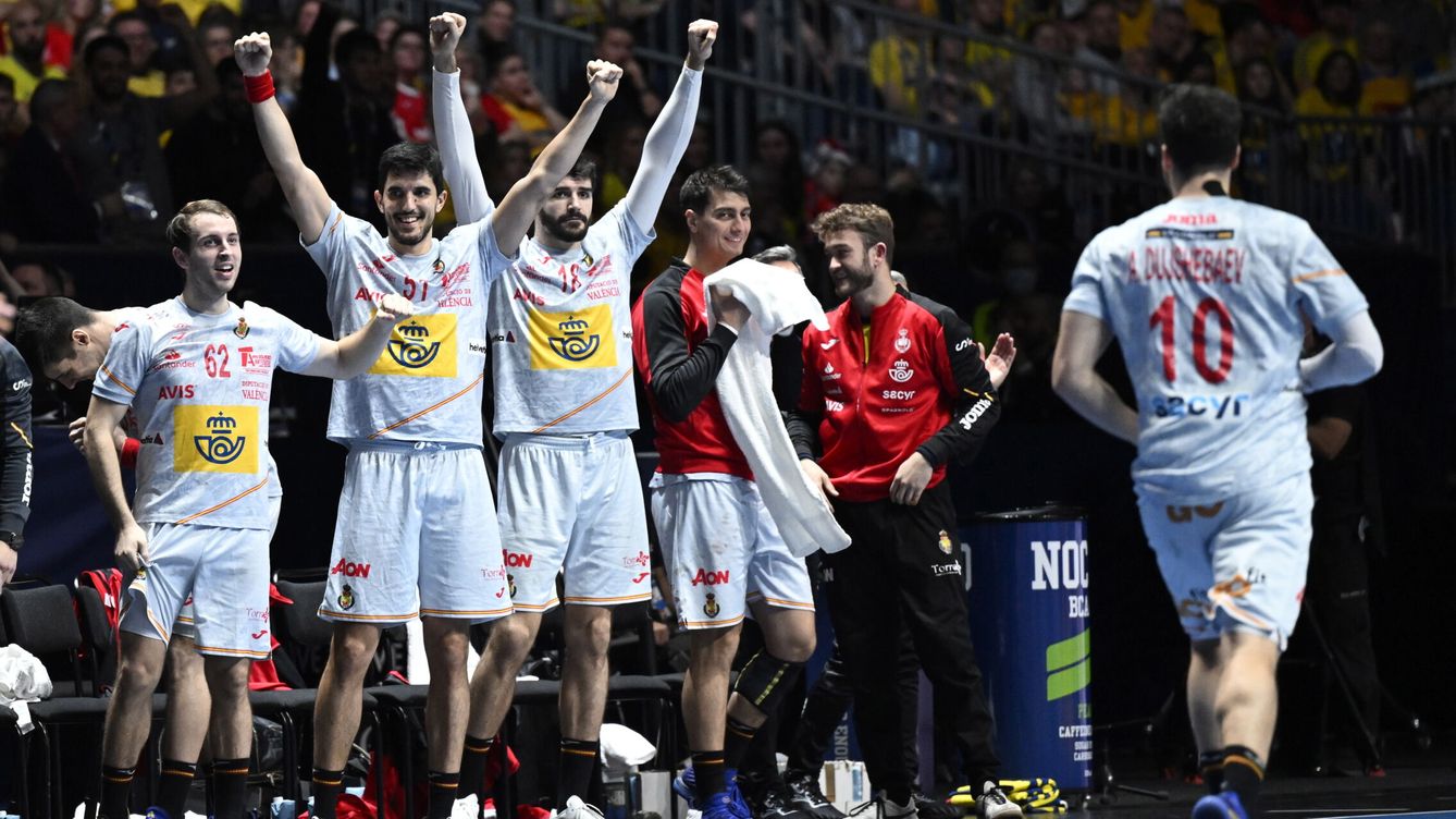 Foto: Stockholm (Sweden), 29 01 2023.- Spanish players react during the IHF Men's World Championship handball bronze medal match between Spain and Sweden, in Stockholm, Sweden, 29 January 2023. (Balonmano, España, Suecia, Estocolmo) EFE EPA Jessica Gow SWEDEN 