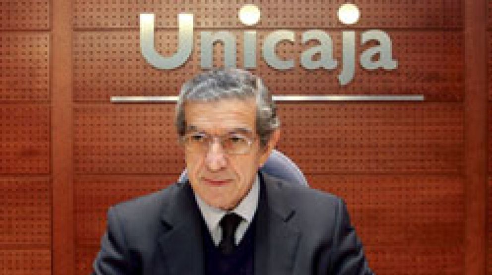 Unicaja aportaría casi el 75% del valor en una hipotética fusión con Cajasol