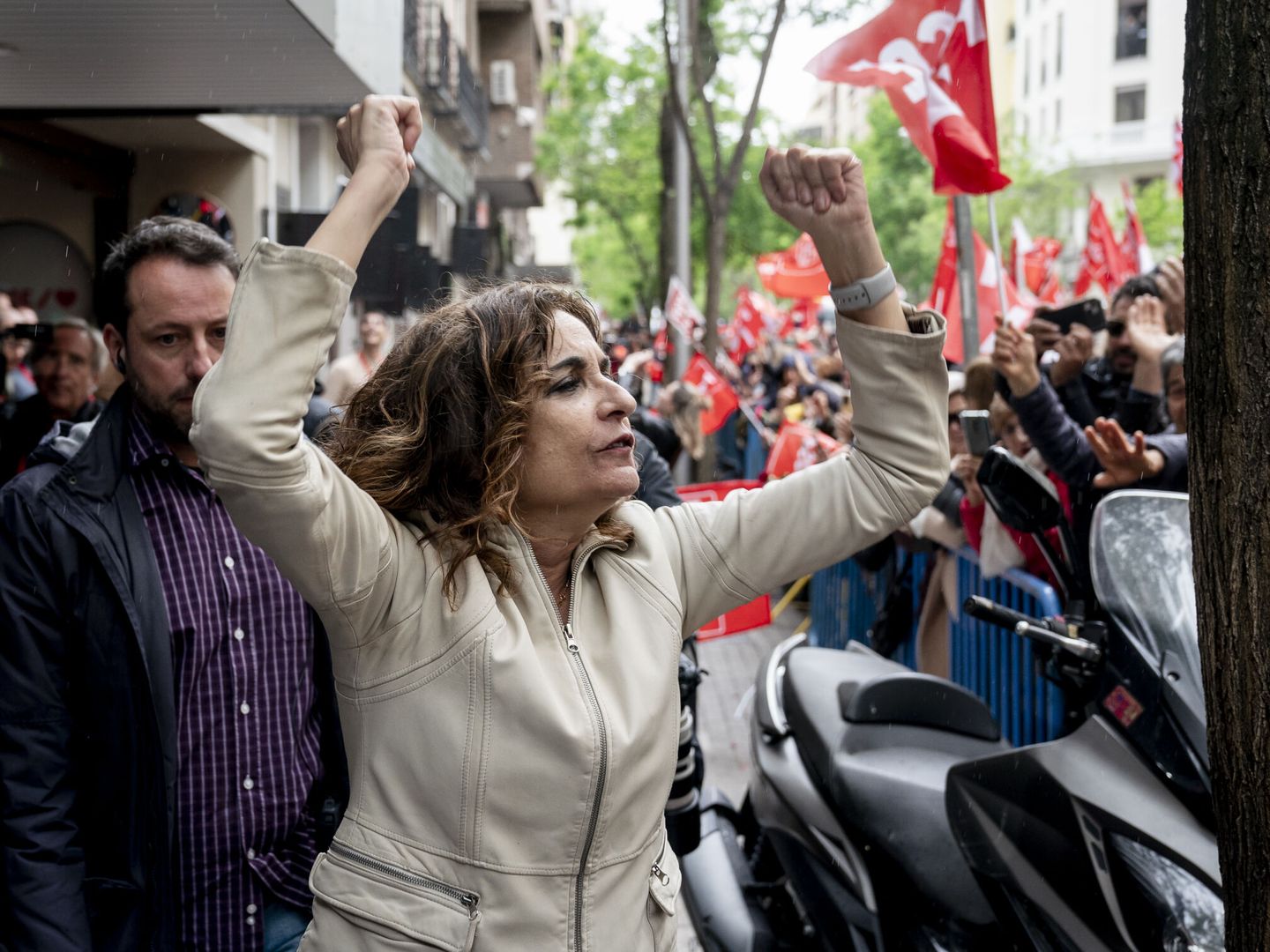 Montero, durante una concentración en la calle de Ferraz. (Europa Press/A. Pérez Meca).