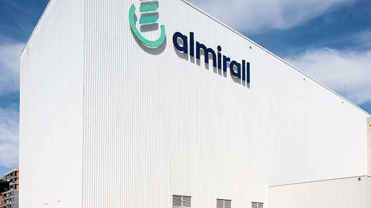 La farmacéutica Almirall coloca obligaciones simples por 300 millones