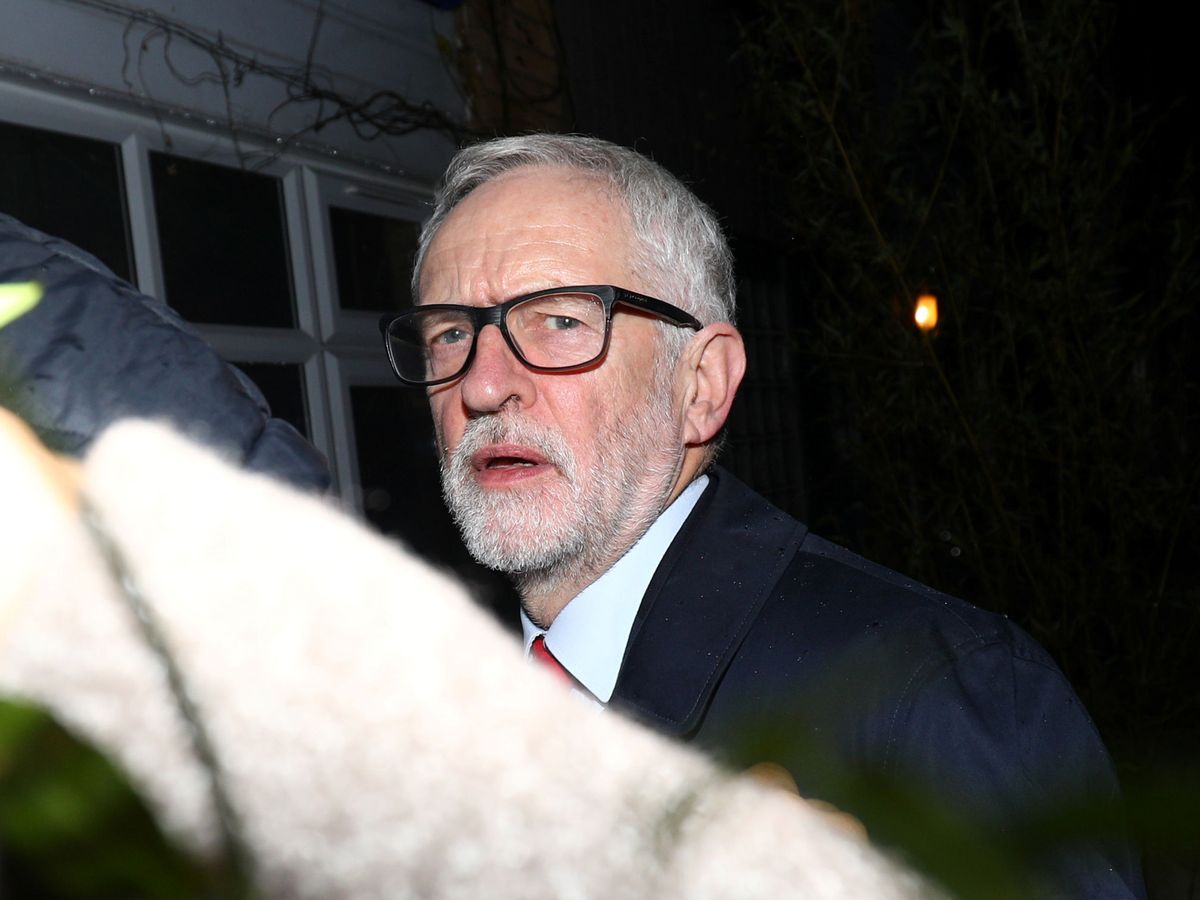 Foto: Jeremy Corbyn, la noche de la derrota. (Reuters)