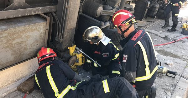 Foto: Una imagen del rescate del accidente (Emergencias Madrid)