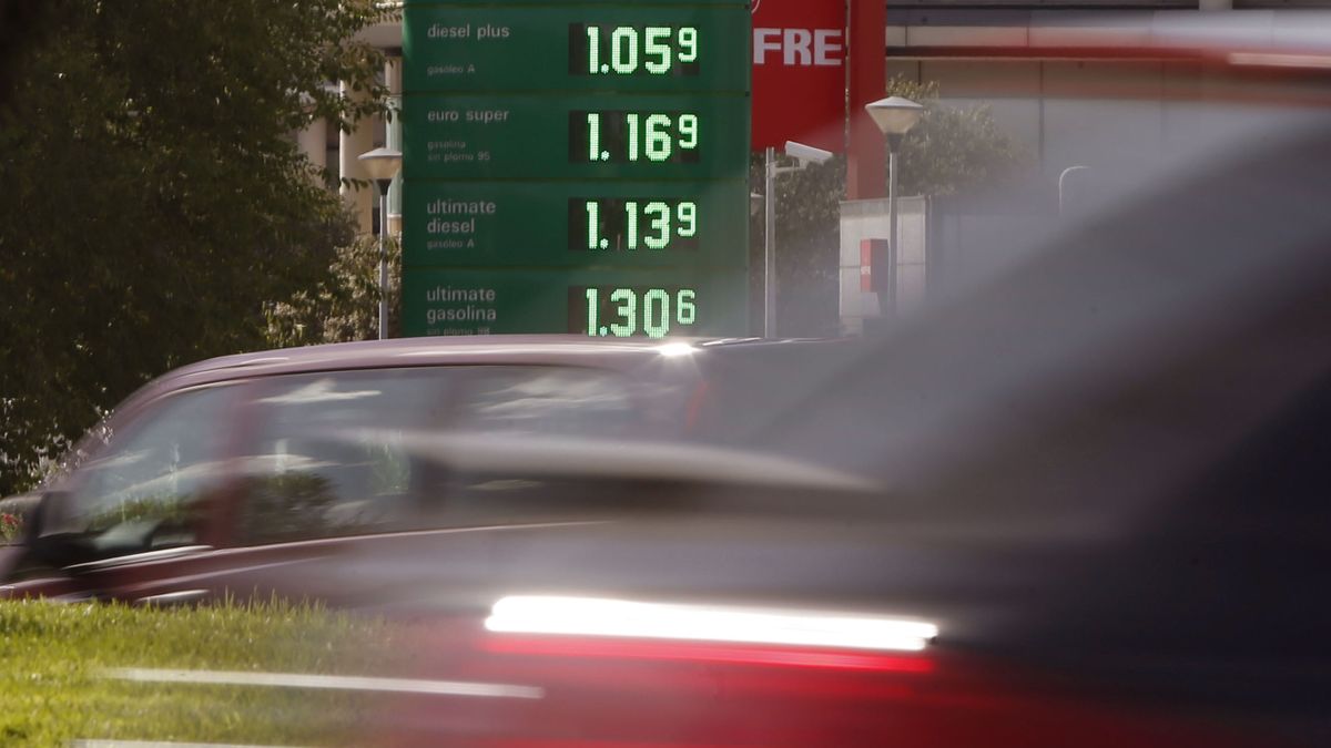 La operación retorno comienza con el precio de los carburantes más bajo en siete años