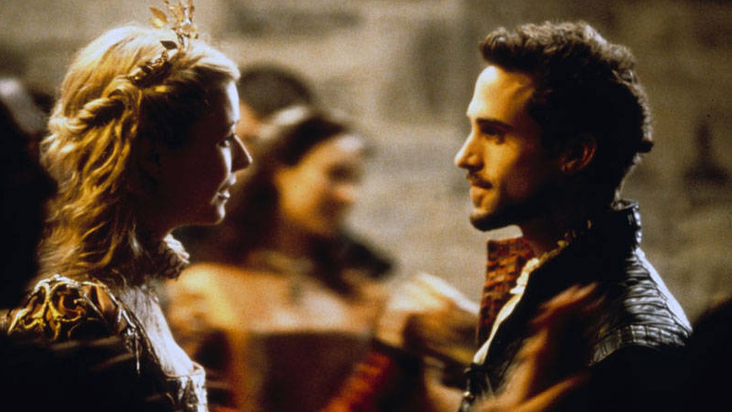 Gwyneth Paltrow y Joseph Fiennes, en 'Shakespeare in love'.