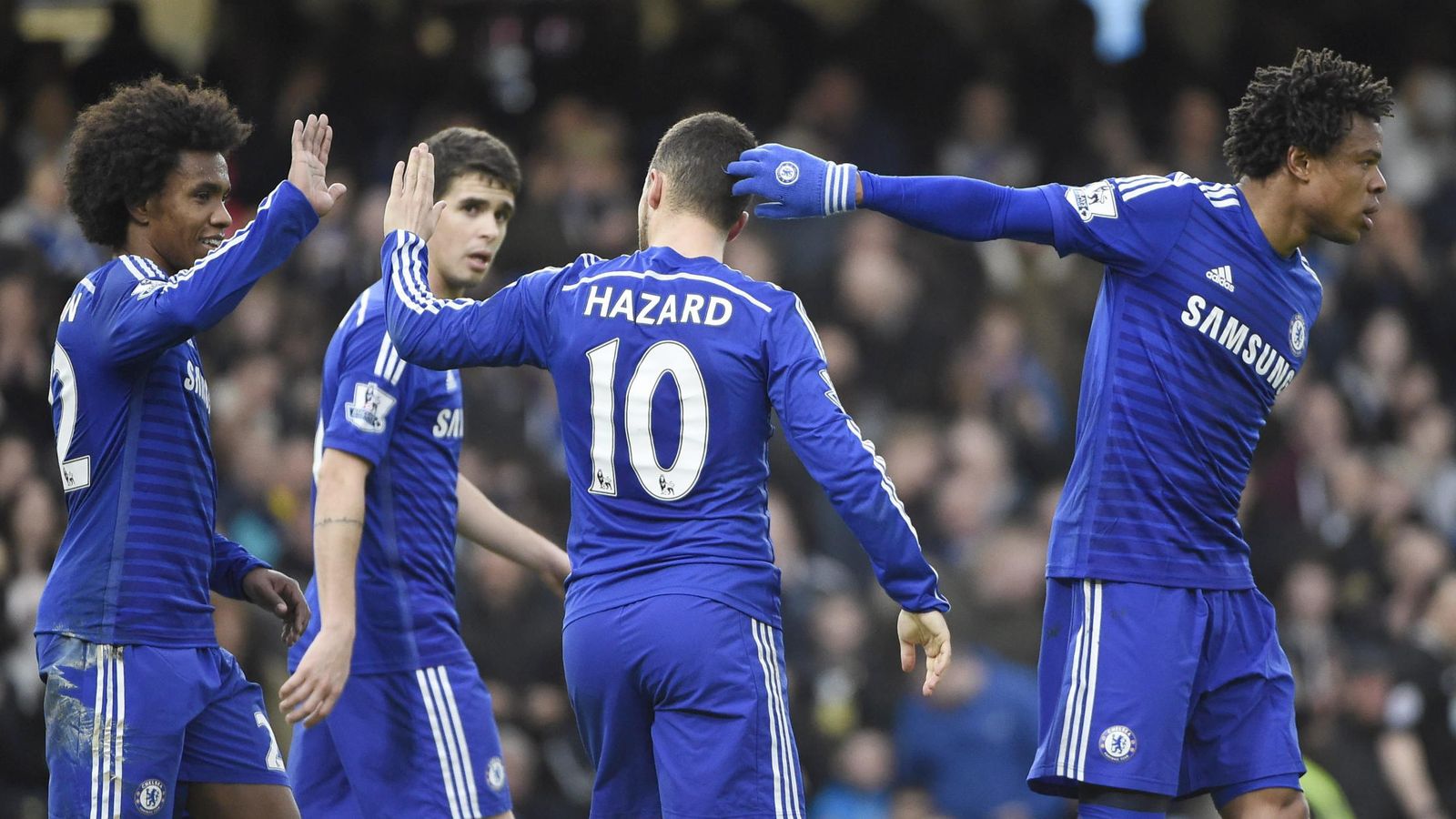 Foto: Jugadores del Chelsea celebran uno de los dos goles marcados al Stoke City (EFE)