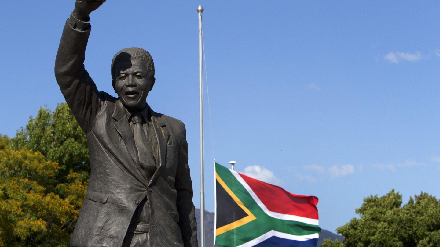 Estatua de Nelson Mandela en Sudáfrica. (REUTERS)