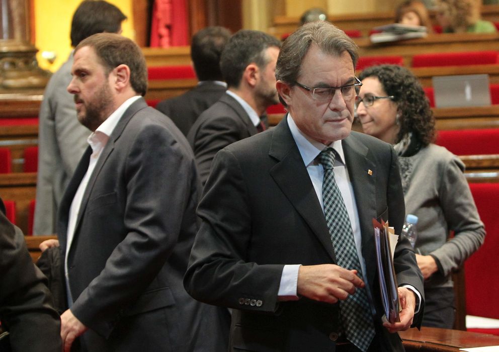 Foto:  El presidente de la Generalitat, Artur Mas (d), y el líder de ERC, Oriol Junqueras (i)
