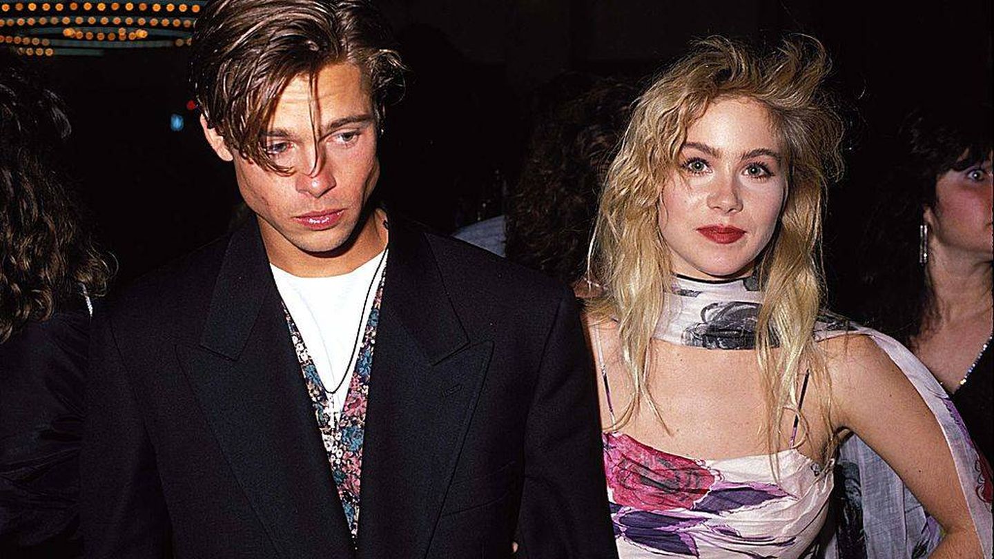 Brad Pitt y Christina Applegate, en 1989.  (Getty)