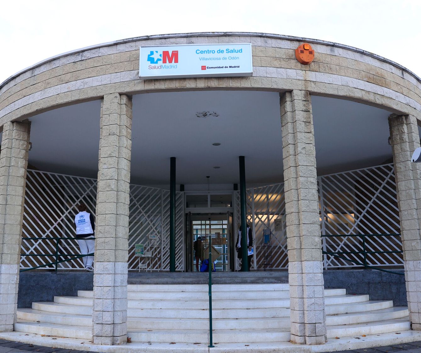 Centro de salud de Villaviciosa. (EFE/Zipi Aragón)