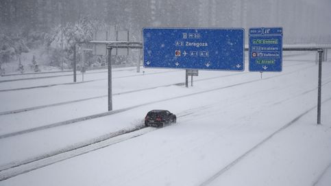 El temporal deja a muchos ciudadanos atrapados durante horas en la nieva