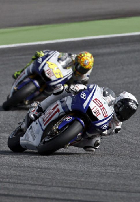 Foto: Lorenzo y Rossi también compiten por ser el rey de las peleas con otros pilotos