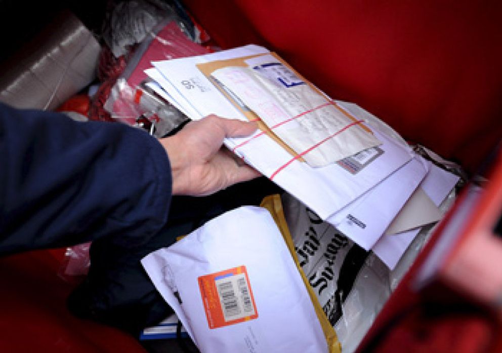 Foto: El Gobierno se gasta 150 millones de euros en correo postal y 'pasa' del e-mail
