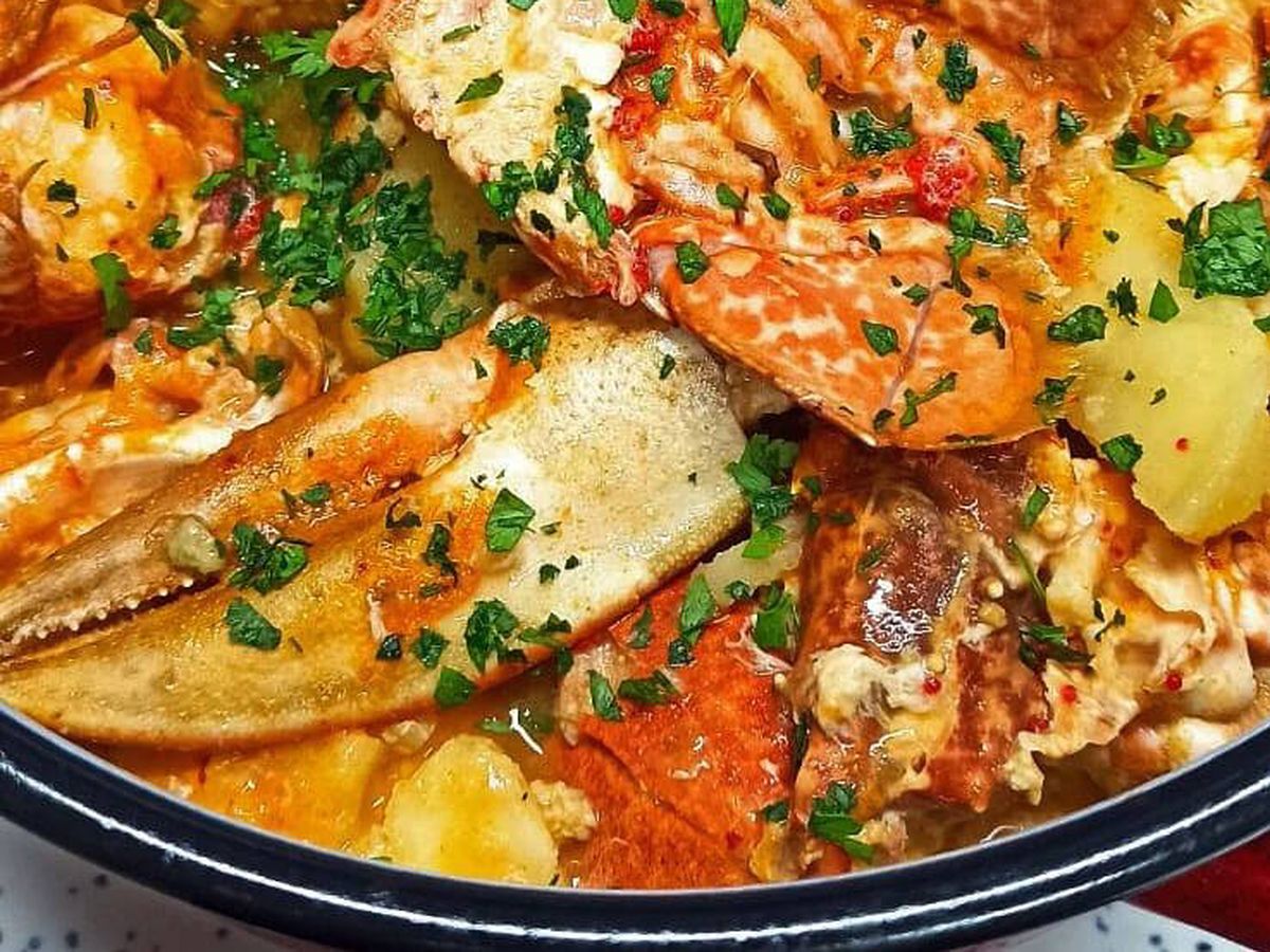 Foto: Cazuela de bogavante con salsa de marisco con patatas. (Instagram @centrovega)