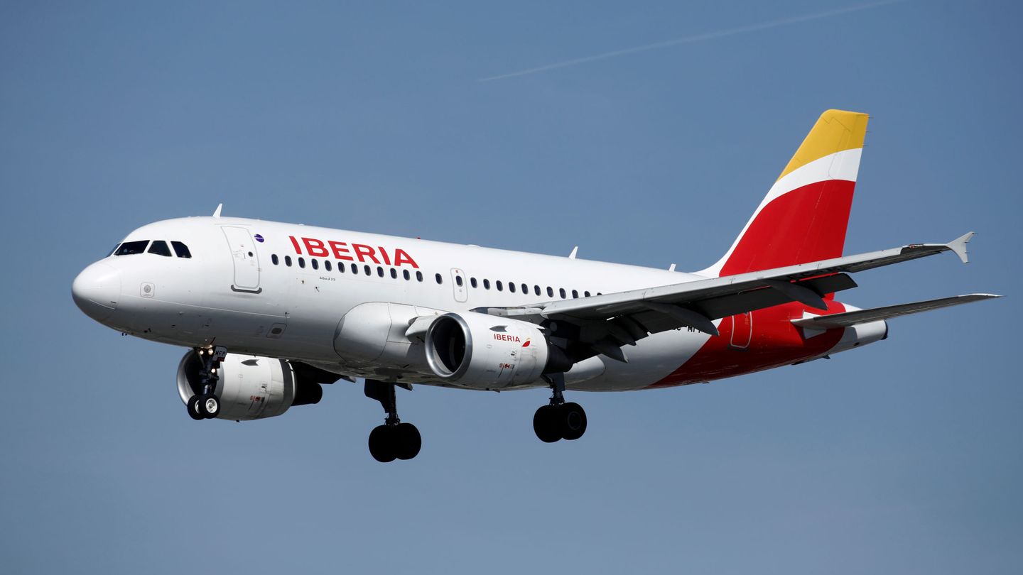Avión de la compañía Iberia. (Reuters)