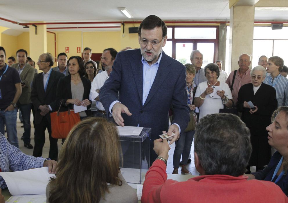 Foto: El presidente del Gobierno ejerce su derecho a voto en los últimos comicios. (EFE)