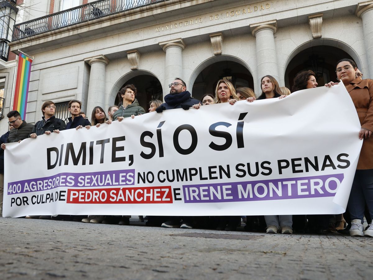 Foto: Protesta convocada por NNGG del PP en Madrid contra la ley del solo sí es sí. (EFE/Eduardo Oyana)