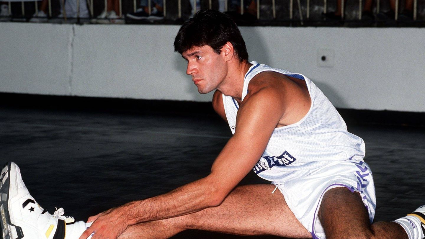 Tras su experiencia en la NBA, Fernando Martín regresó en 1987 (y no en 1989, como anteriormente decía este pie de foto) al Real Madrid. (Cordon Press)