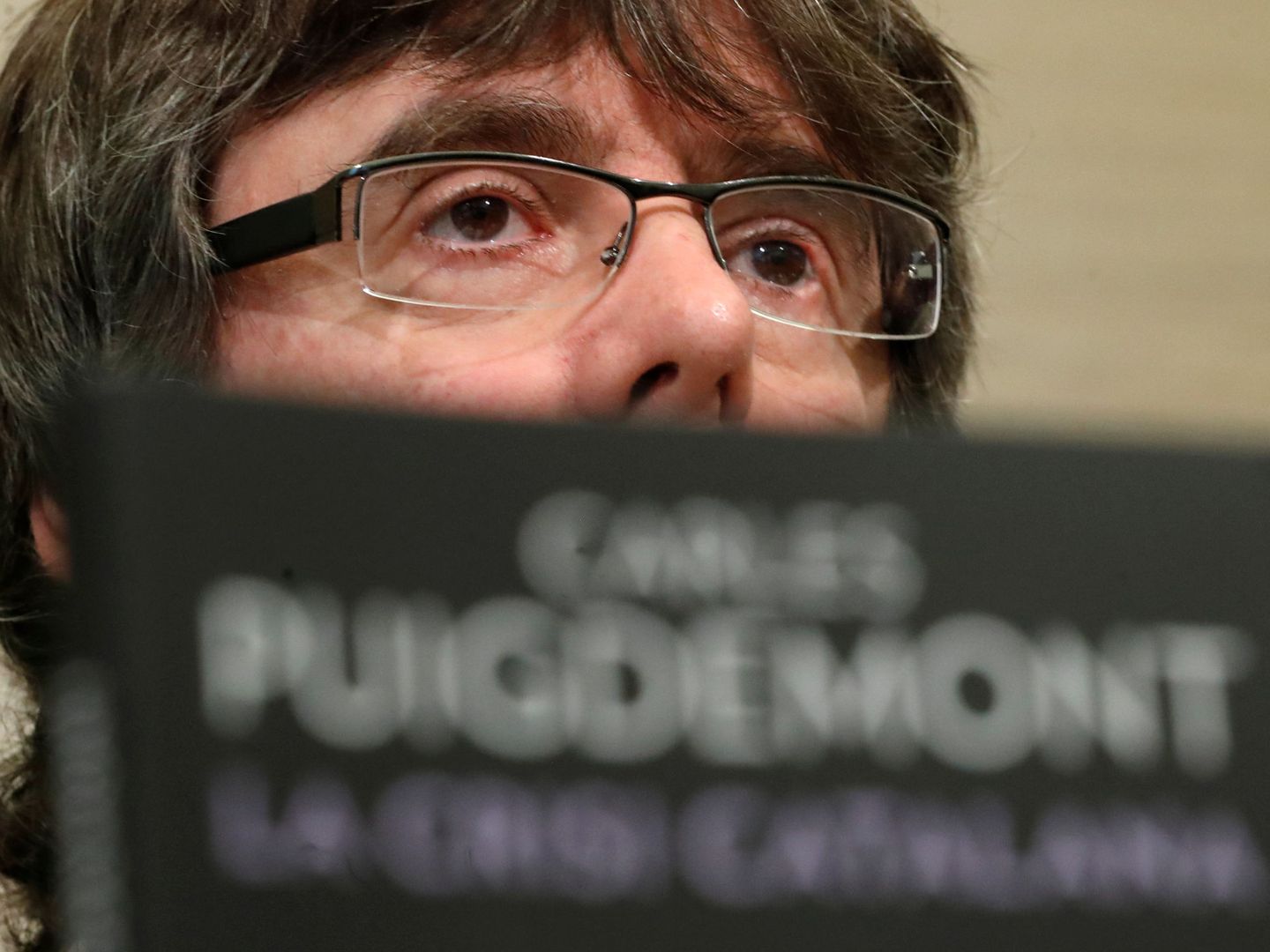 Puigdemont, en la presentación del libro sobre la 'crisis catalana'. (Reuters)