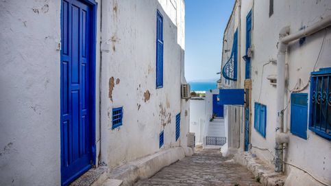 Casas en Sidi Bou Said o los silos de Villacañas: por qué sus fachadas, a miles de kilómetros, son blancas y azules