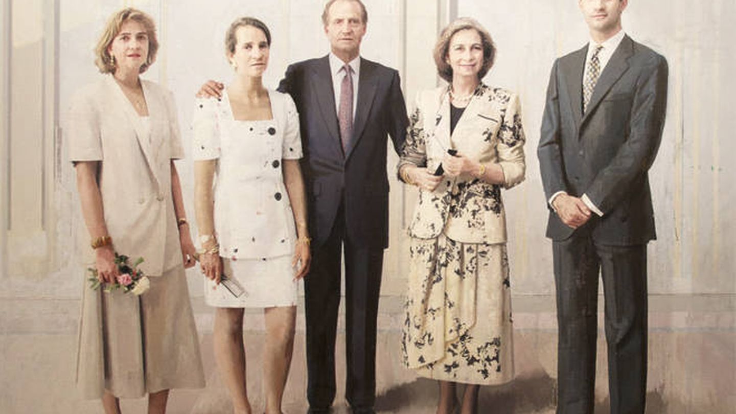 Antonio López inmortalizó a la reina Sofía en su famoso cuadro vestida por Margarita Nuez. (EFE)