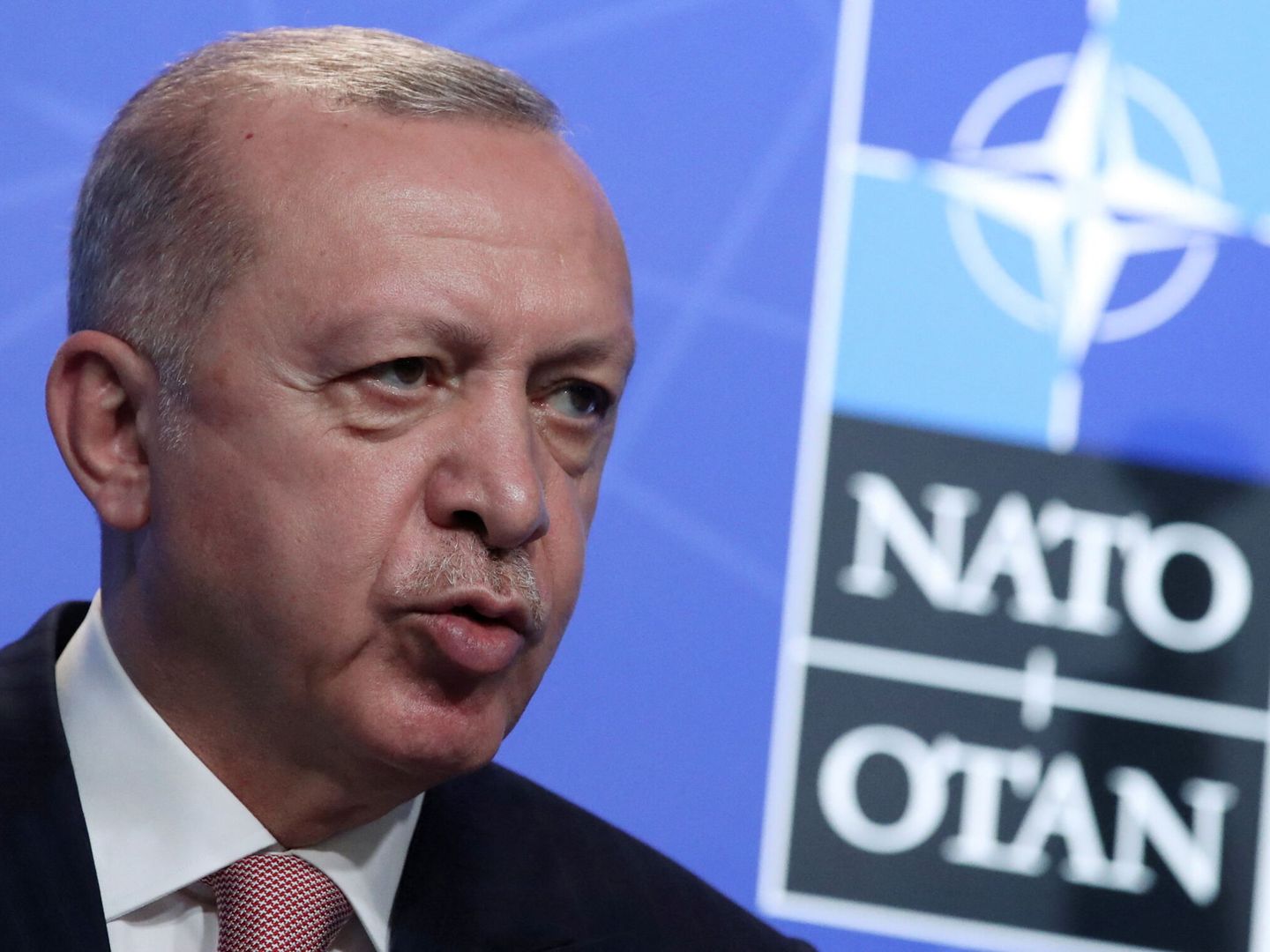 Erdogan durante una cumbre de la OTAN. (Reuters)
