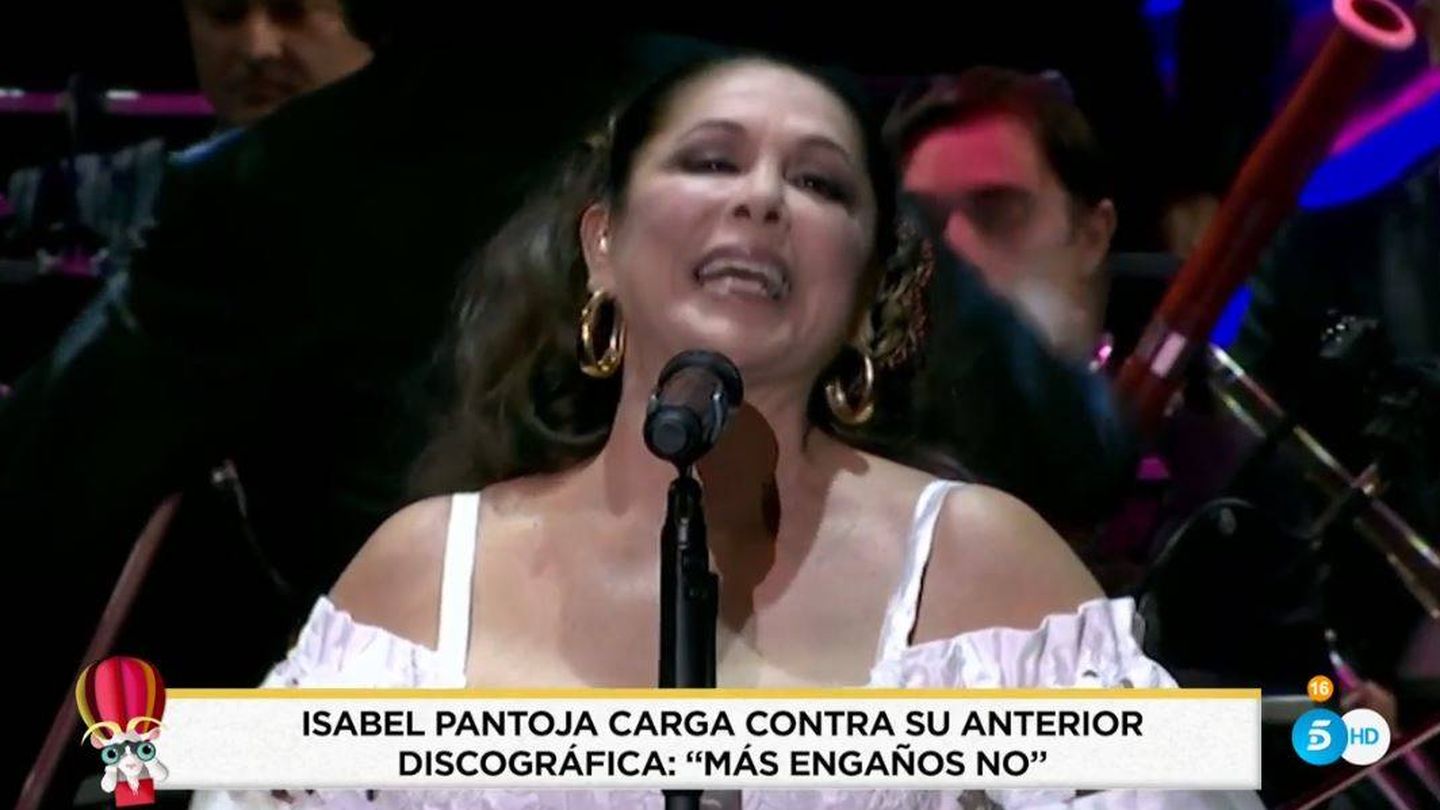 Isabel Pantoja, en su concierto en Madrid. (Telecinco)