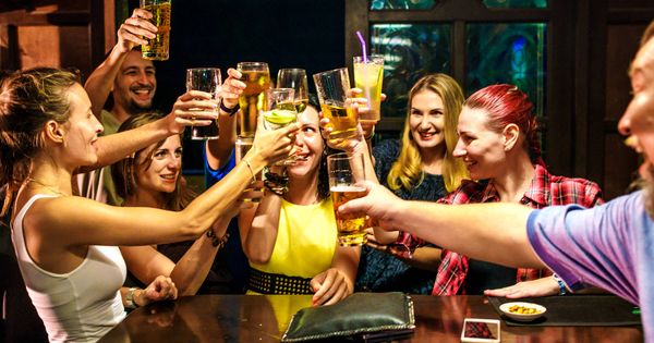 Cinco bebidas que nunca debes pedir en un bar, el gin-tonic