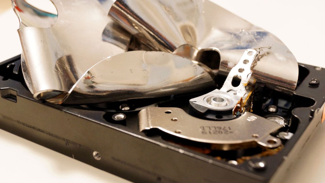 Cómo destruir un disco duro sin dejar información recuperable