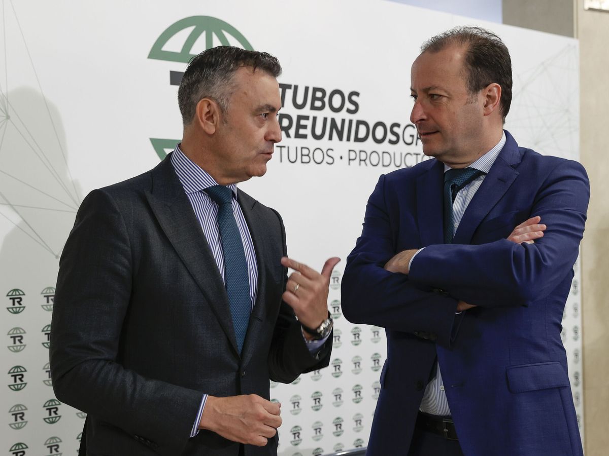 Foto: El presidente y el director general de Tubos Reunidos, Francisco Irazusta (i) y Carlos López de las Heras (d), respectivamente. (EFE/Miguel Toña) 