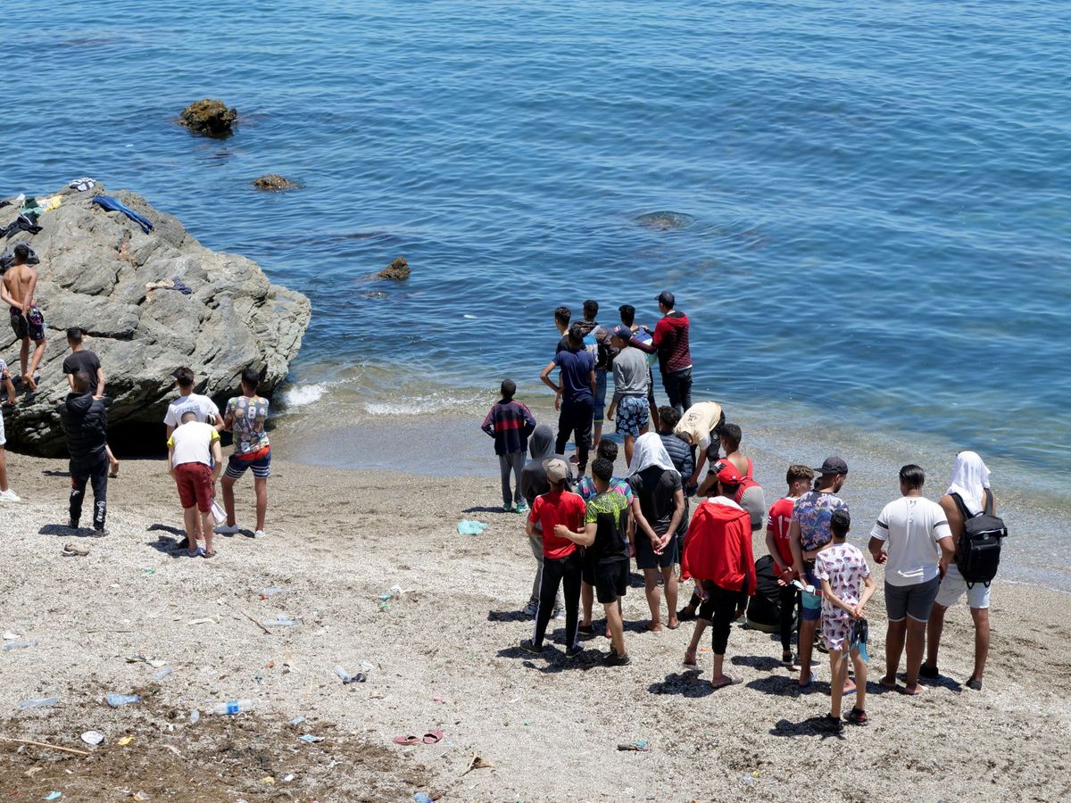 Foto: Migrantes en Ceuta. (Reuters)