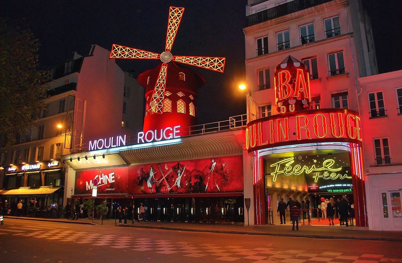 El más que famoso Moulin Rouge.