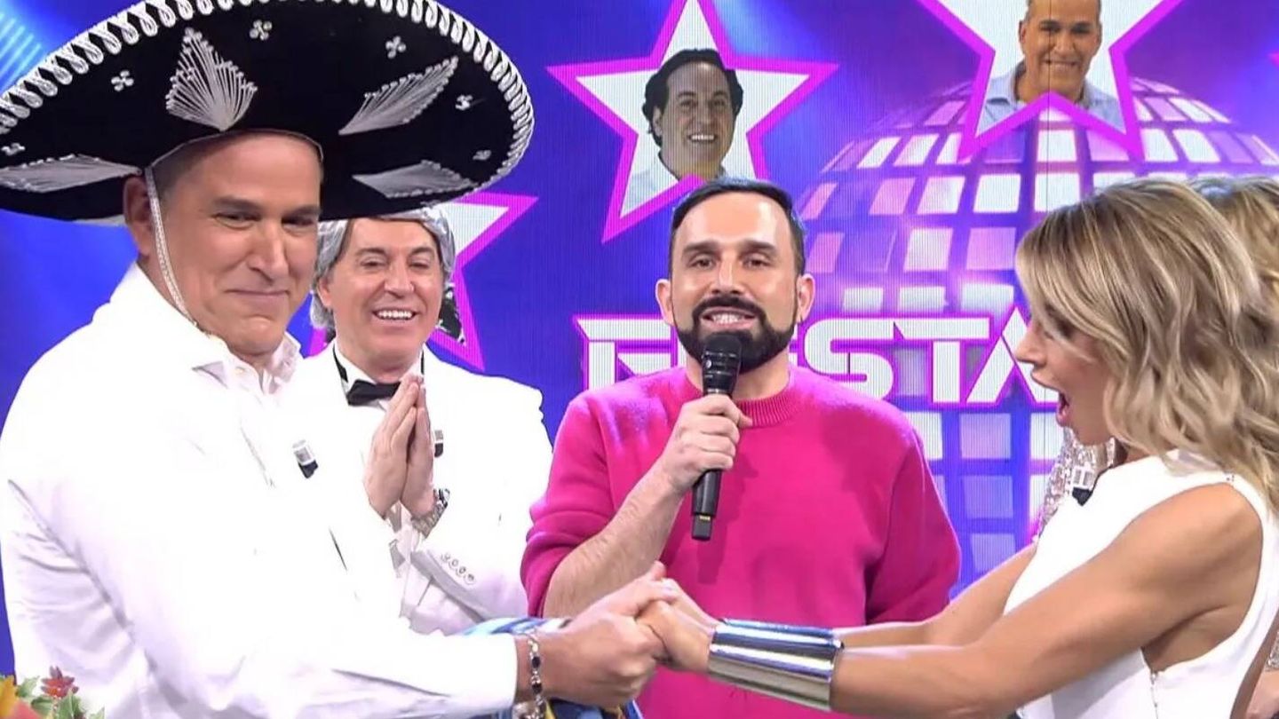 Aurelio Manzano y Pipi Estrada en un especial de 'Fiesta'. (Mediaset)