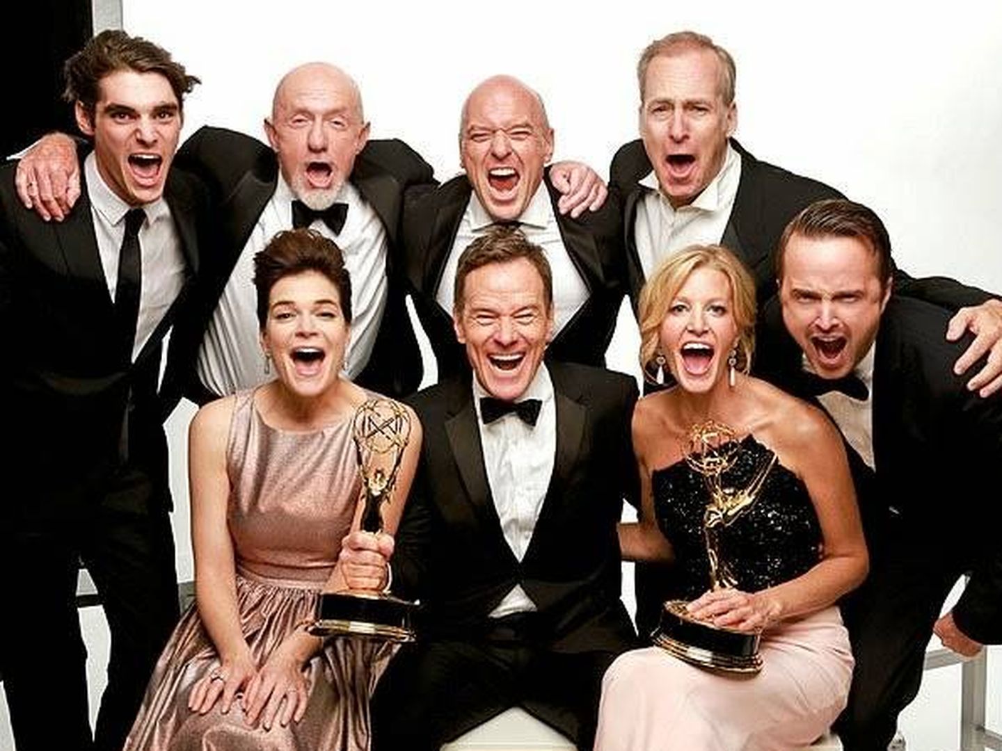 El elenco de la serie tras los premios Emmy de 2013.