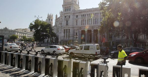 Foto: Bicicletas eléctricas en Madrid. (EFE)