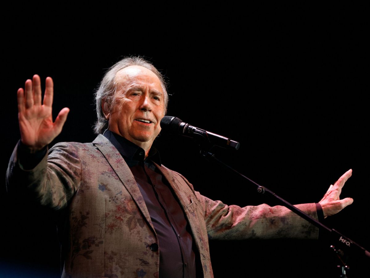 Foto: Joan Manuel Serrat, en su último concierto. (Reuters/Albert Gea)