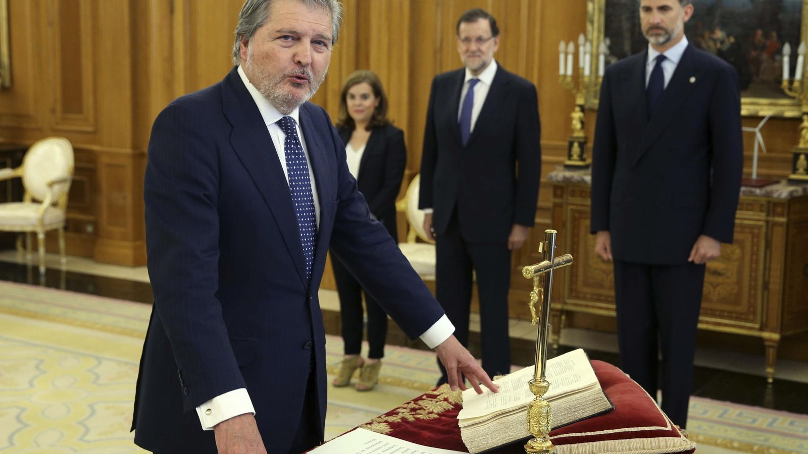 Foto: La última toma de posesión de un ministro del Gobierno, el de Educación, Íñigo Méndez de Vigo, el pasado 26 de junio en la Zarzuela. (EFE)