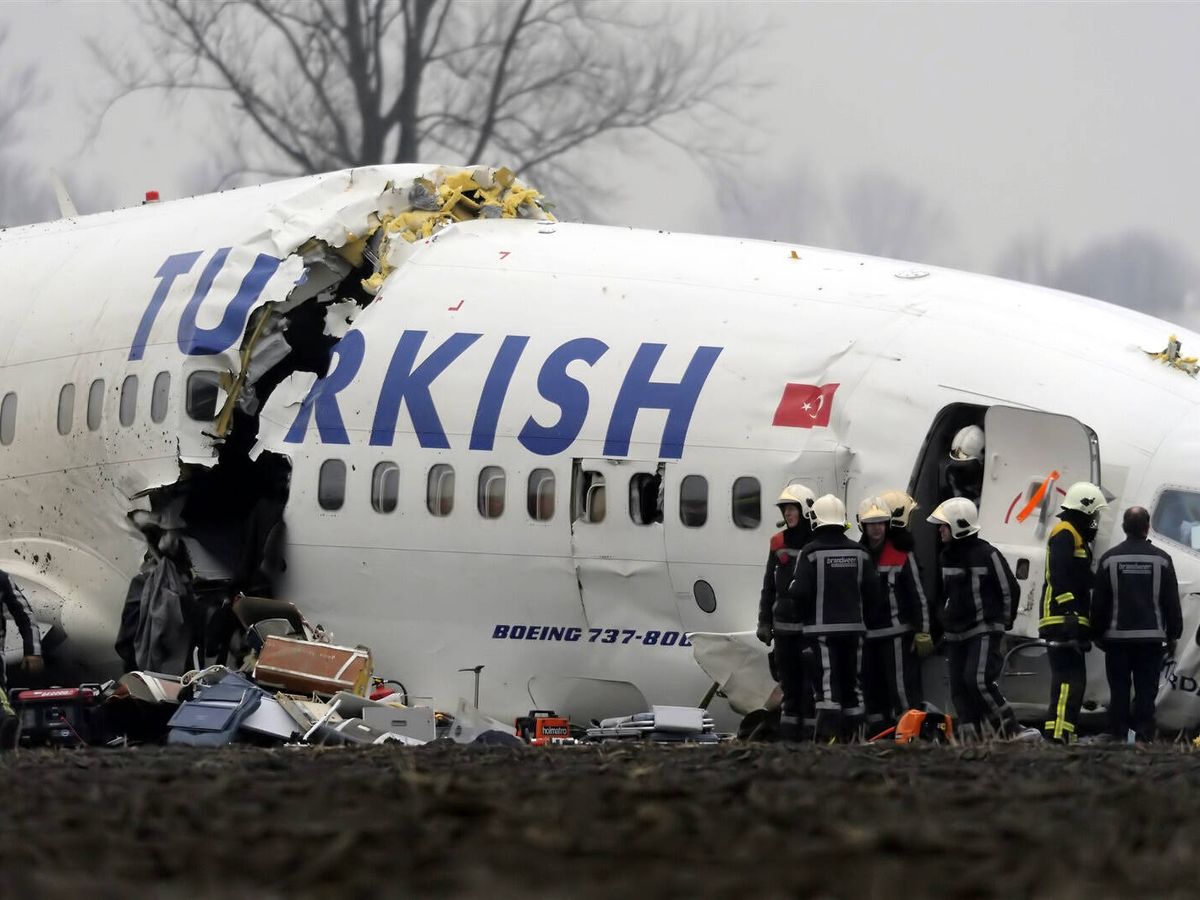 Foto: El Boeing 737-800 de Turkish Airlines tras el accidente. (Wikimedia) 