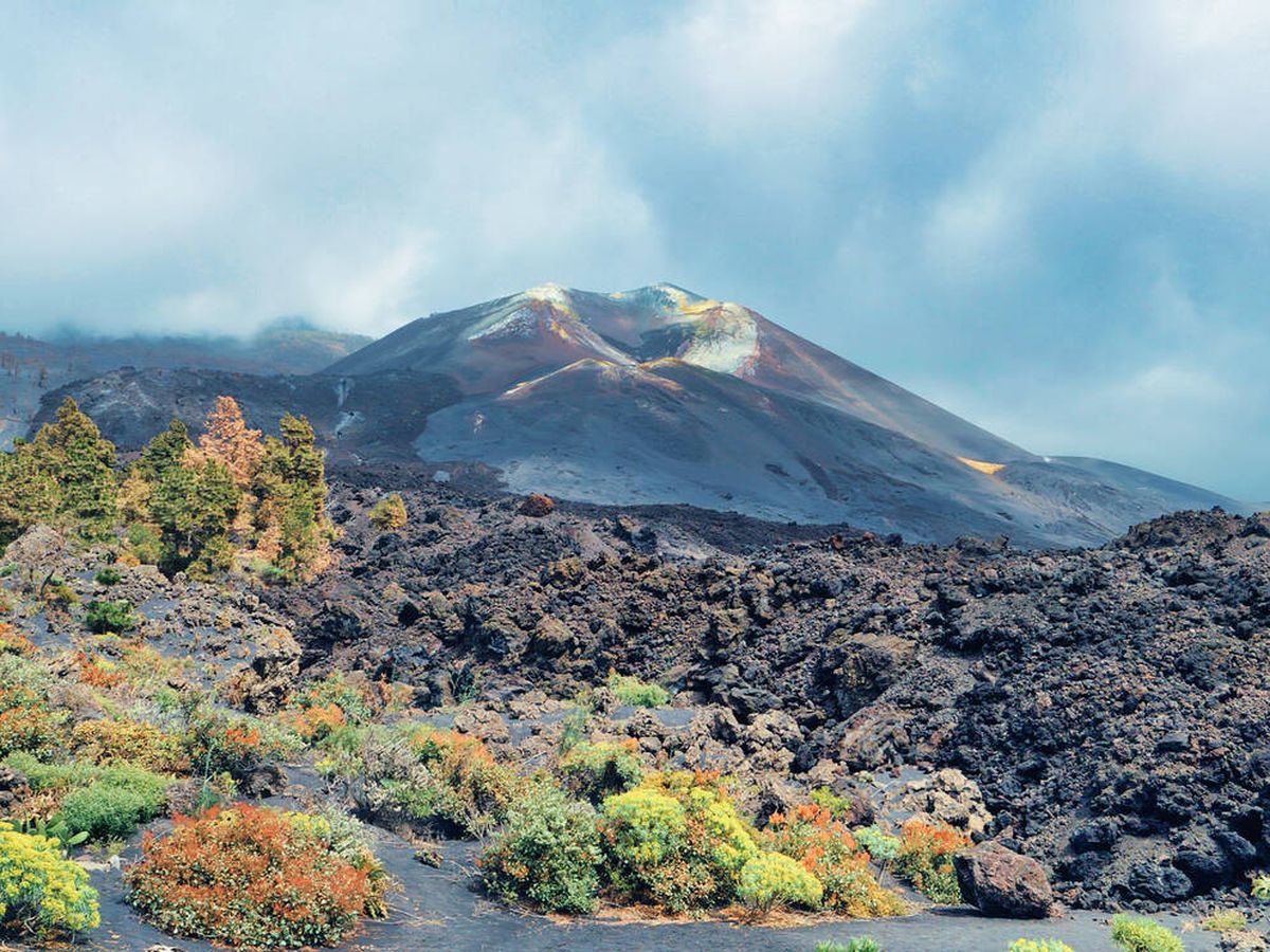 Foto: El volcán de Tajogaite en La Palma (iStock)