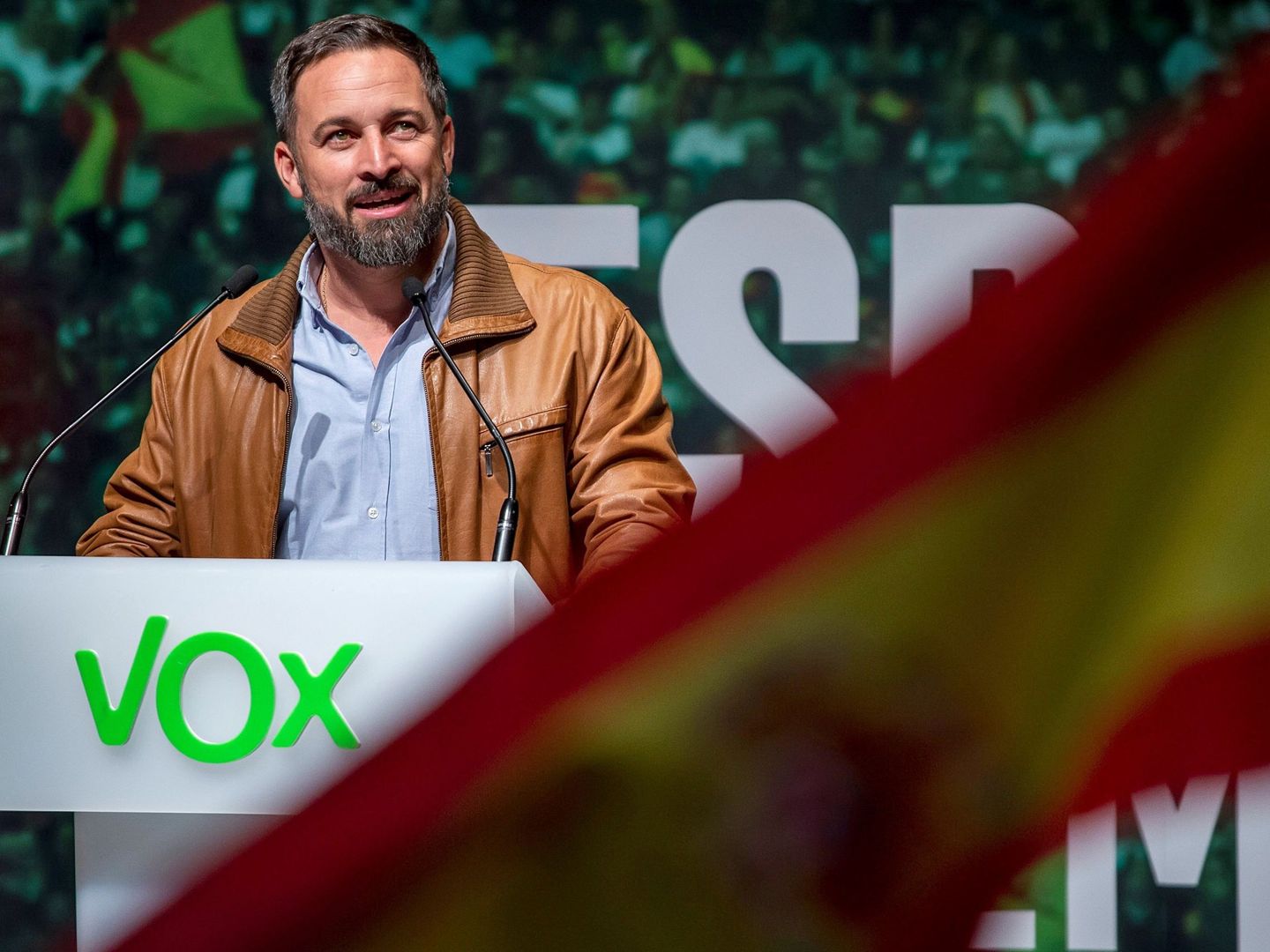 El presidente de Vox, Santiago Abascal, ofrece un discurso durante un acto público celebrado el sábado en Burgos. (EFE)