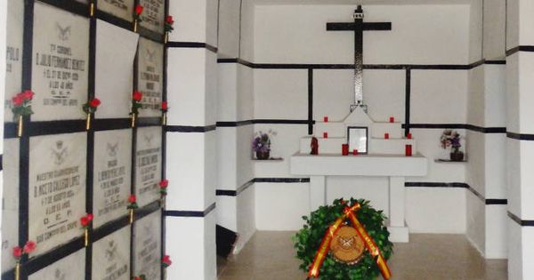 Foto: Interior del Pabellón de Héroes Regulares del Cementerio de Melilla.