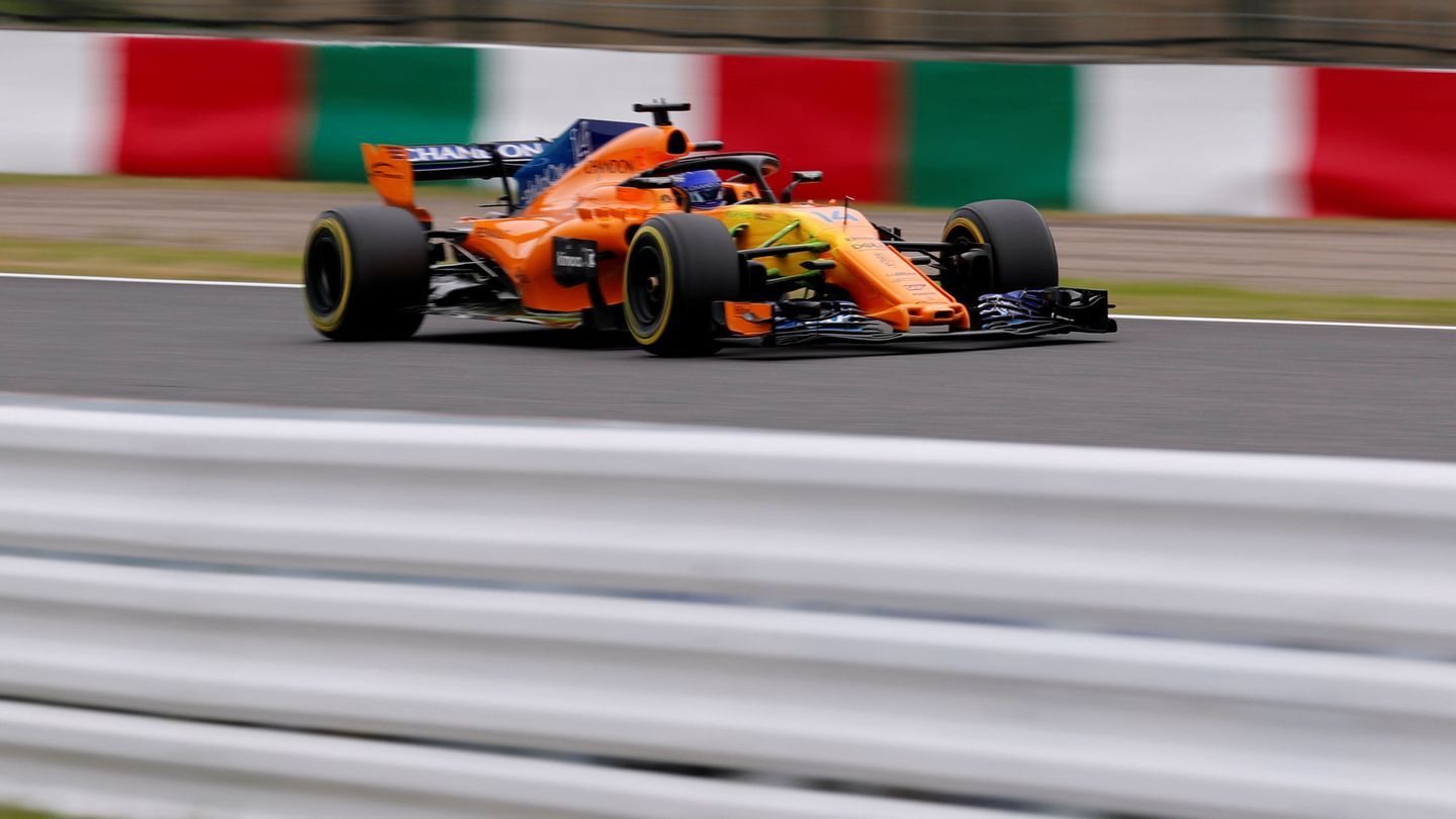 Alonso durante los entrenamientos libres del GP de Japón. (Reuters)