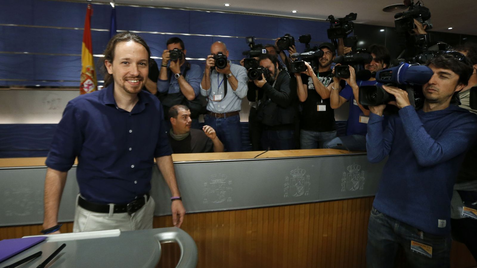 Foto: El líder de Podemos, Pablo Iglesias, antes de una rueda de prensa tras reunirse con Pedro Sánchez. (Efe)
