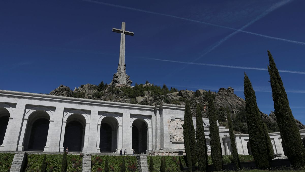 El Gobierno se enreda con el traslado de los restos de Franco del Valle de los Caídos