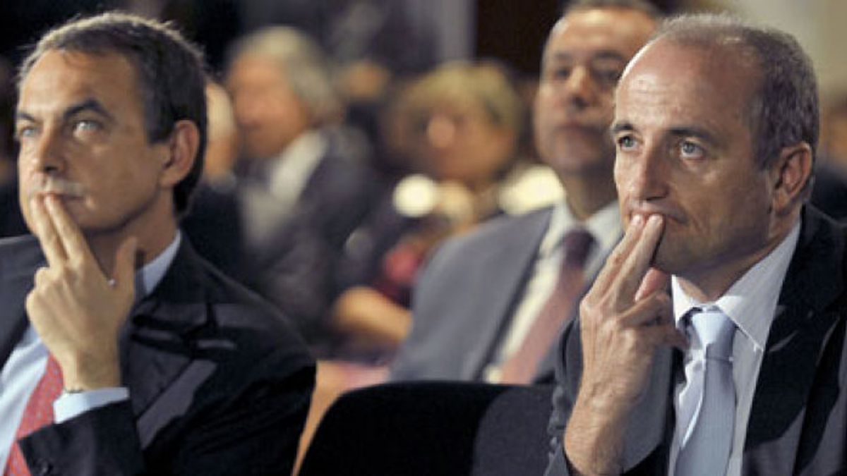 Economistas del  PSOE reprochan a Sebastián que no plante cara a Zapatero